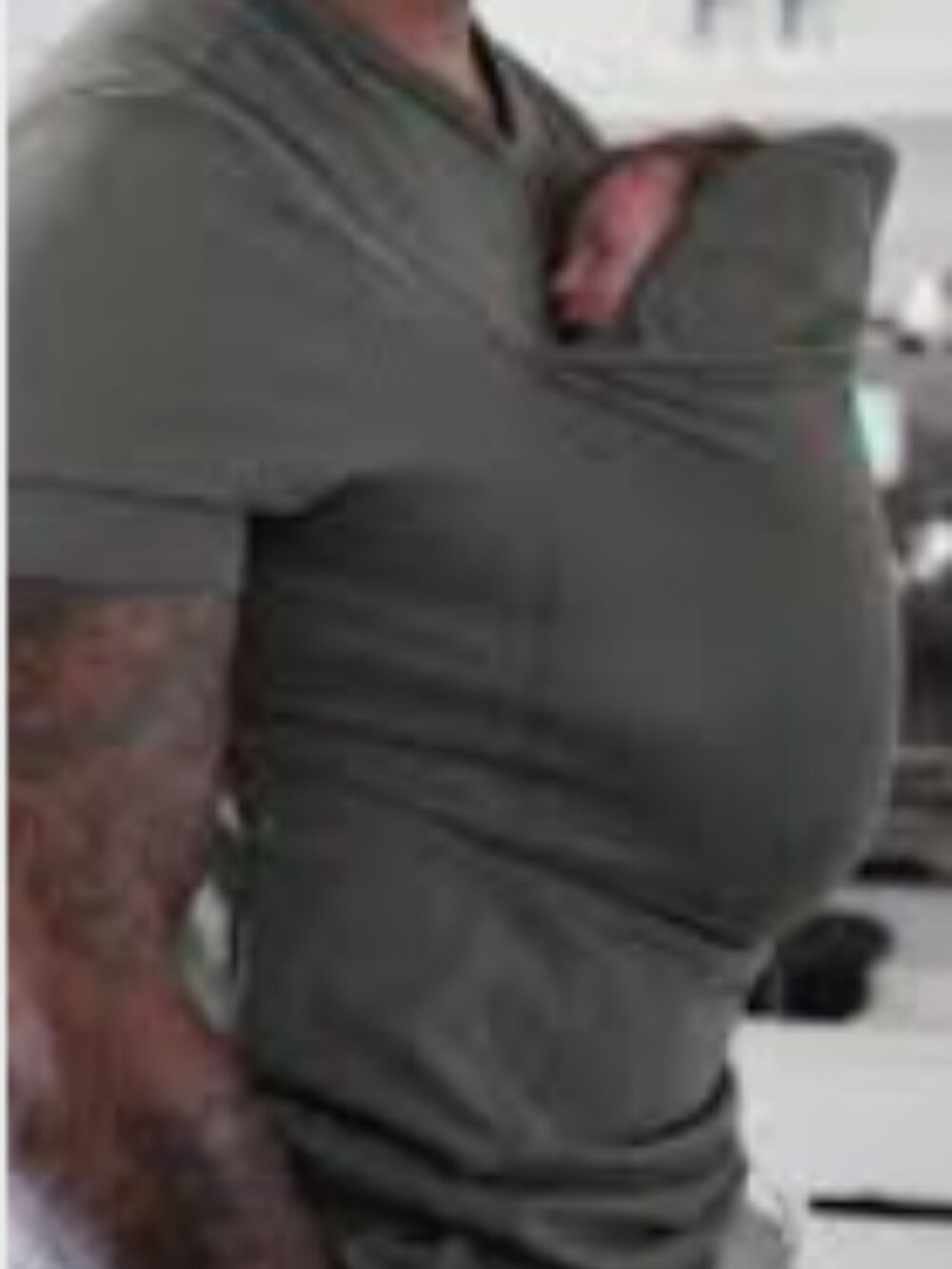 Lalabu the Dad Shirt with Baby Pouch Size Medium (For 7-15 lb baby)